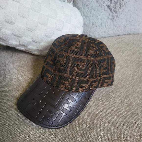 Fendi Brown and Black Cap - Picture 1 of 11